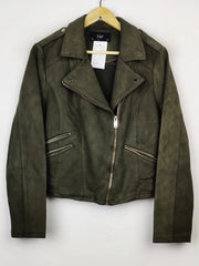 Buy online pre-used pre-loved 100% authentic & Original branded F&F (JKT-1095) available in Pakistan. Top international brands avilable.