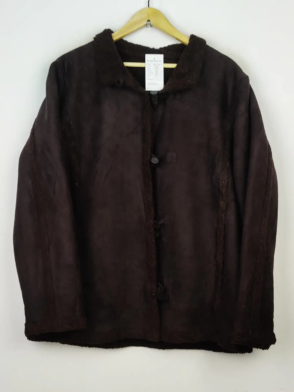 Buy online pre-used pre-loved 100% authentic & Original branded Debenhams (JKT-1105) available in Pakistan. Top international brands avilable.