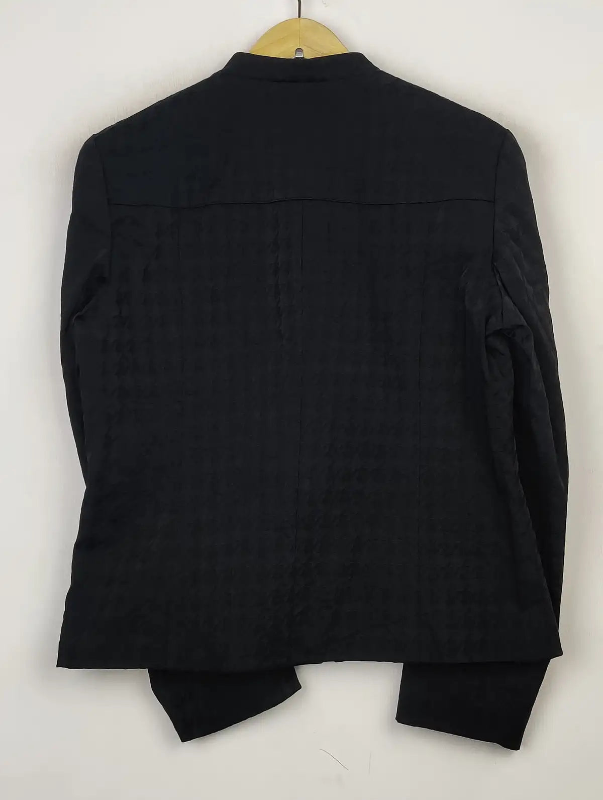 Betty Barday (JKT-1120)