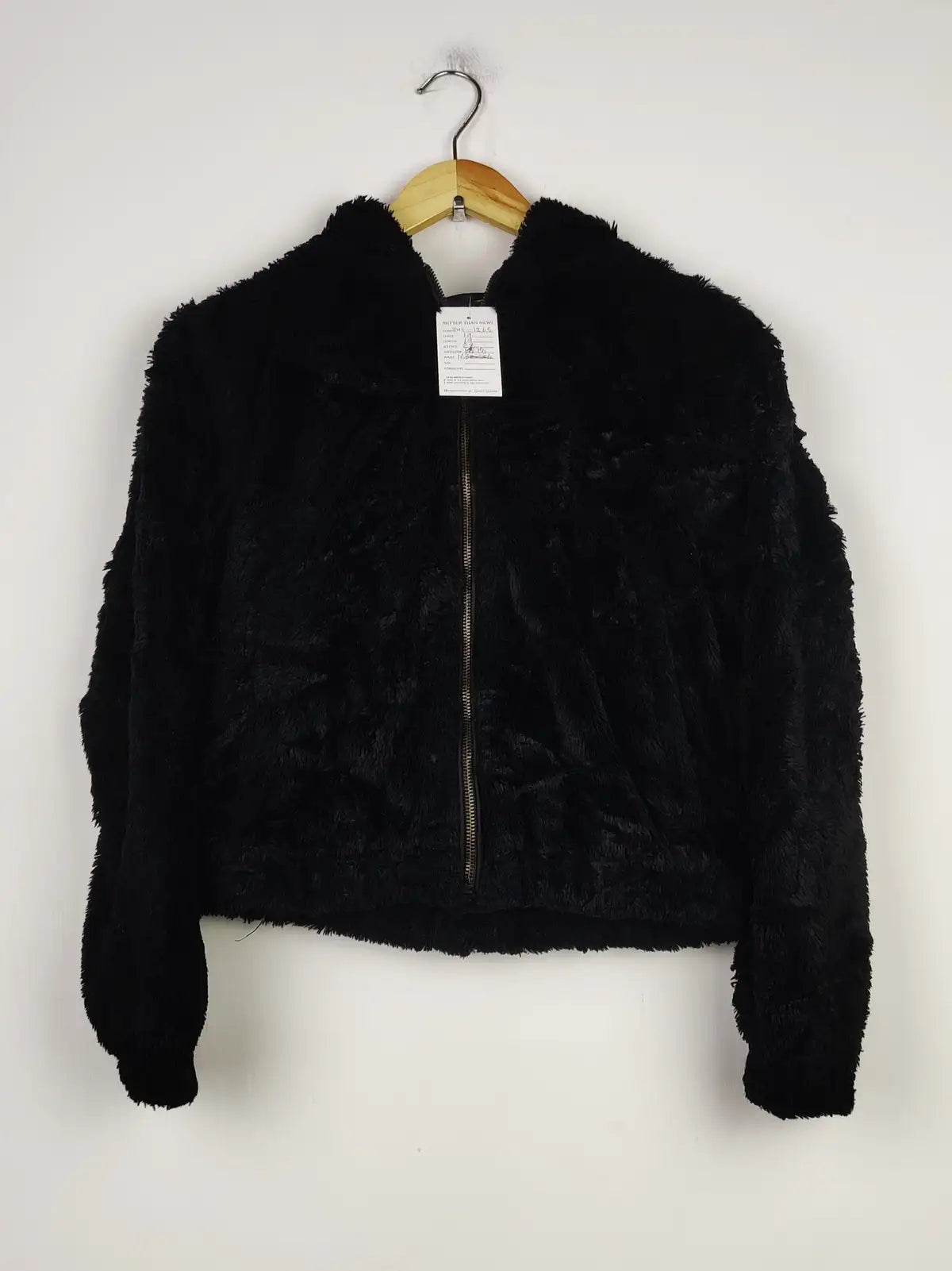 Buy online pre-used pre-loved 100% authentic & Original branded Pull&Bear (JKT-1265) available in Pakistan. Top international brands avilable.