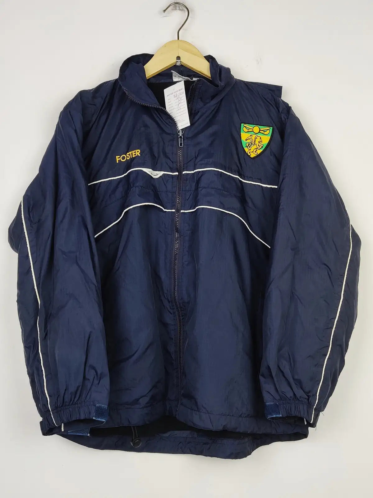 Buy online pre-used pre-loved 100% authentic & Original branded Falcon Sportswear (JKT-1324) available in Pakistan. Top international brands avilable.