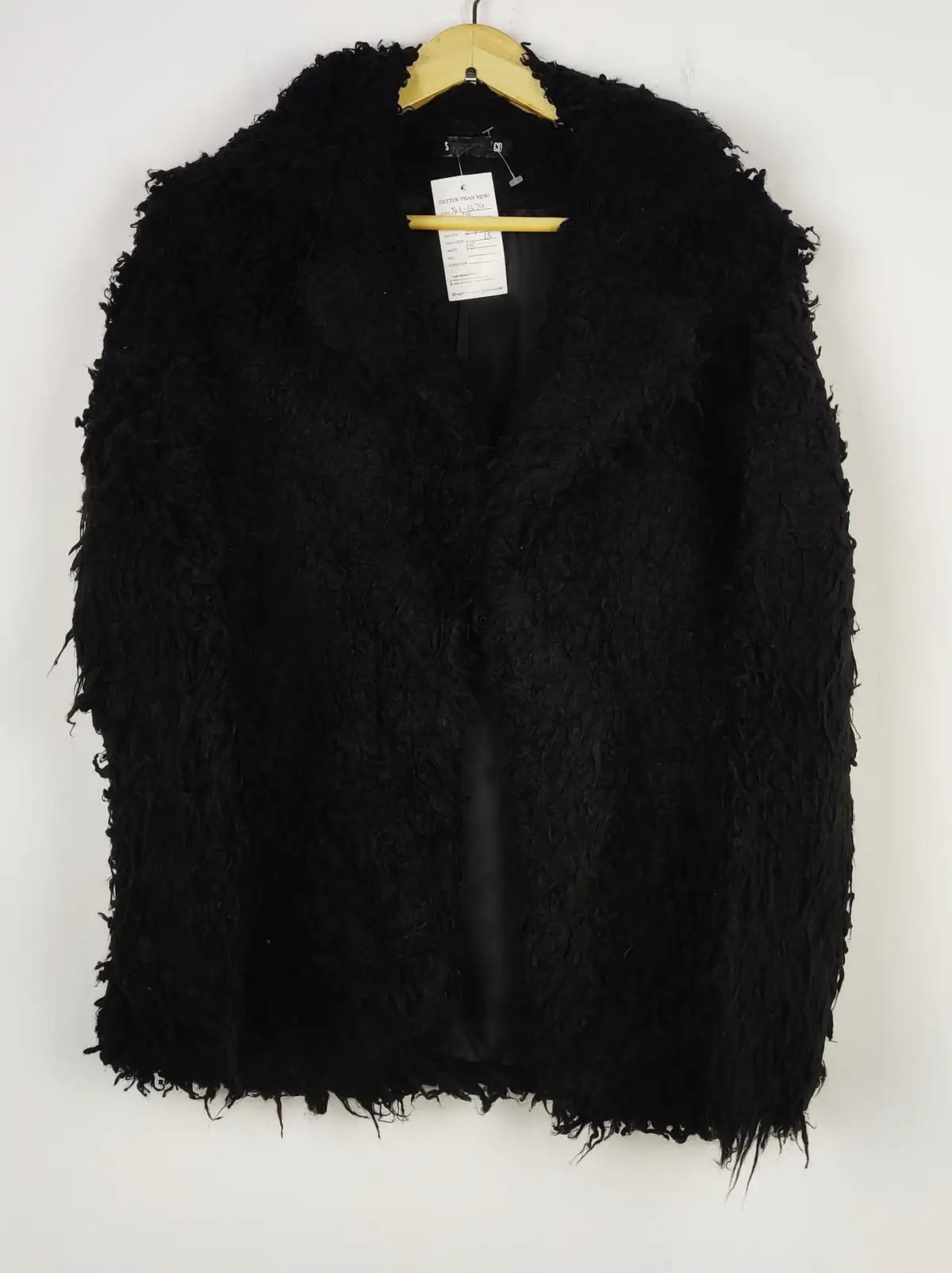 Buy online pre-used pre-loved 100% authentic & Original branded Unknown Brand (JKT-1379) available in Pakistan. Top international brands avilable.