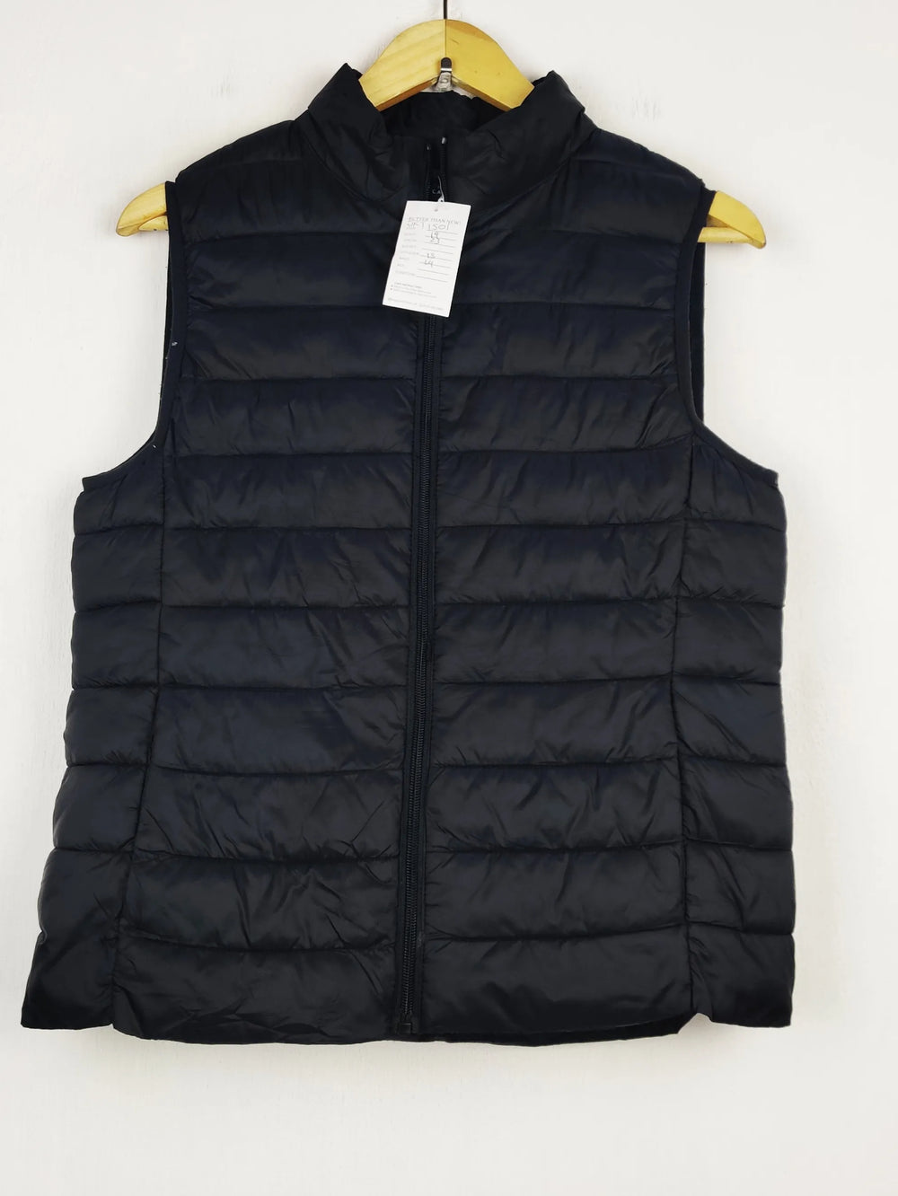 Buy online pre-used pre-loved 100% authentic & Original branded Primark (JKT-1501) available in Pakistan. Top international brands avilable.