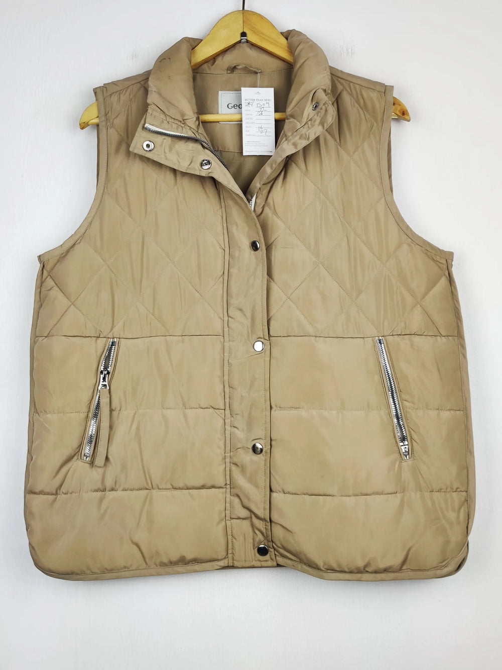 Buy online pre-used pre-loved 100% authentic & Original branded George (JKT-1509) available in Pakistan. Top international brands avilable.