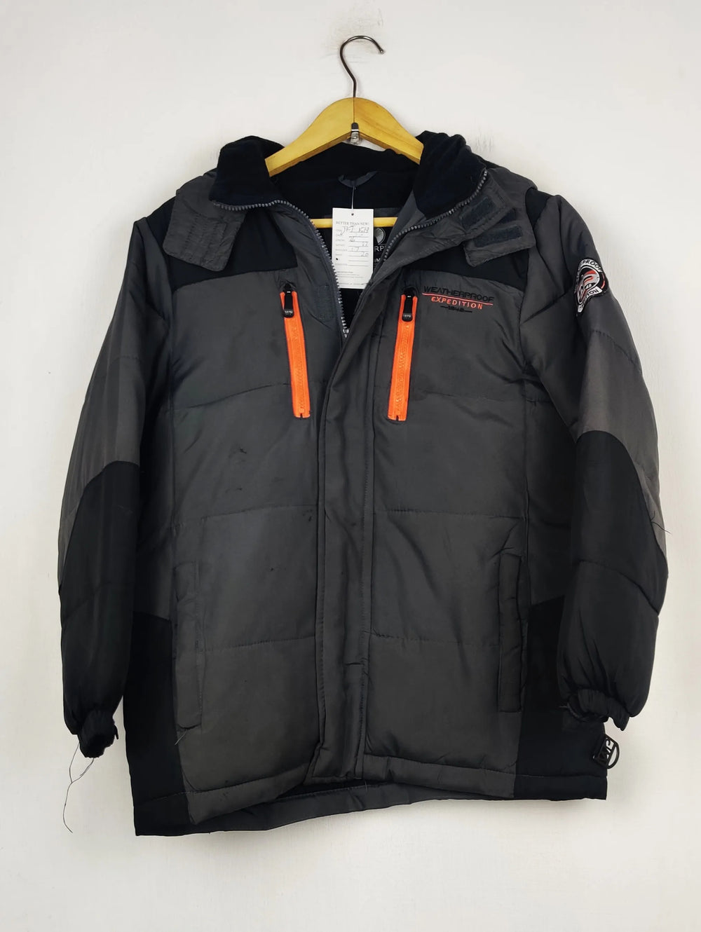 Buy online pre-used pre-loved 100% authentic & Original branded Weatherproc (JKT-1519) available in Pakistan. Top international brands avilable.