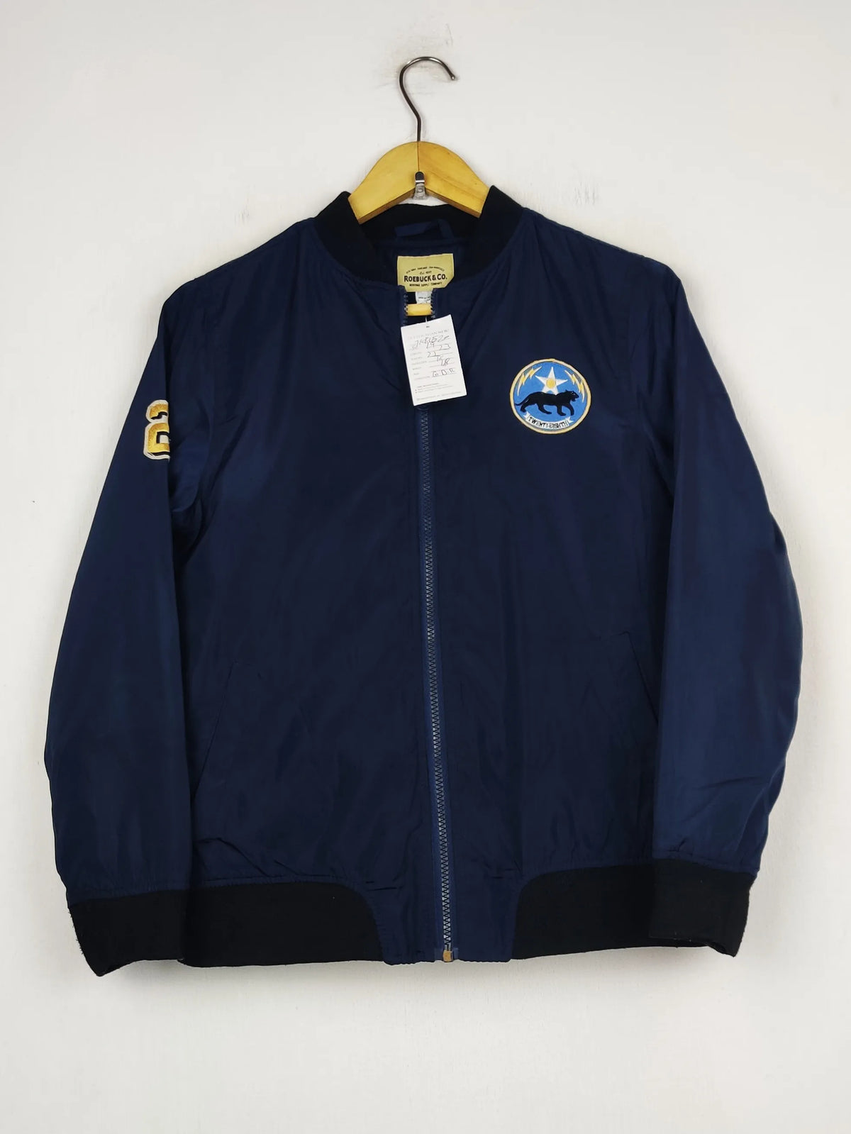 Buy online pre-used pre-loved 100% authentic & Original branded Roebuck & Co (JKT-1520) available in Pakistan. Top international brands avilable.