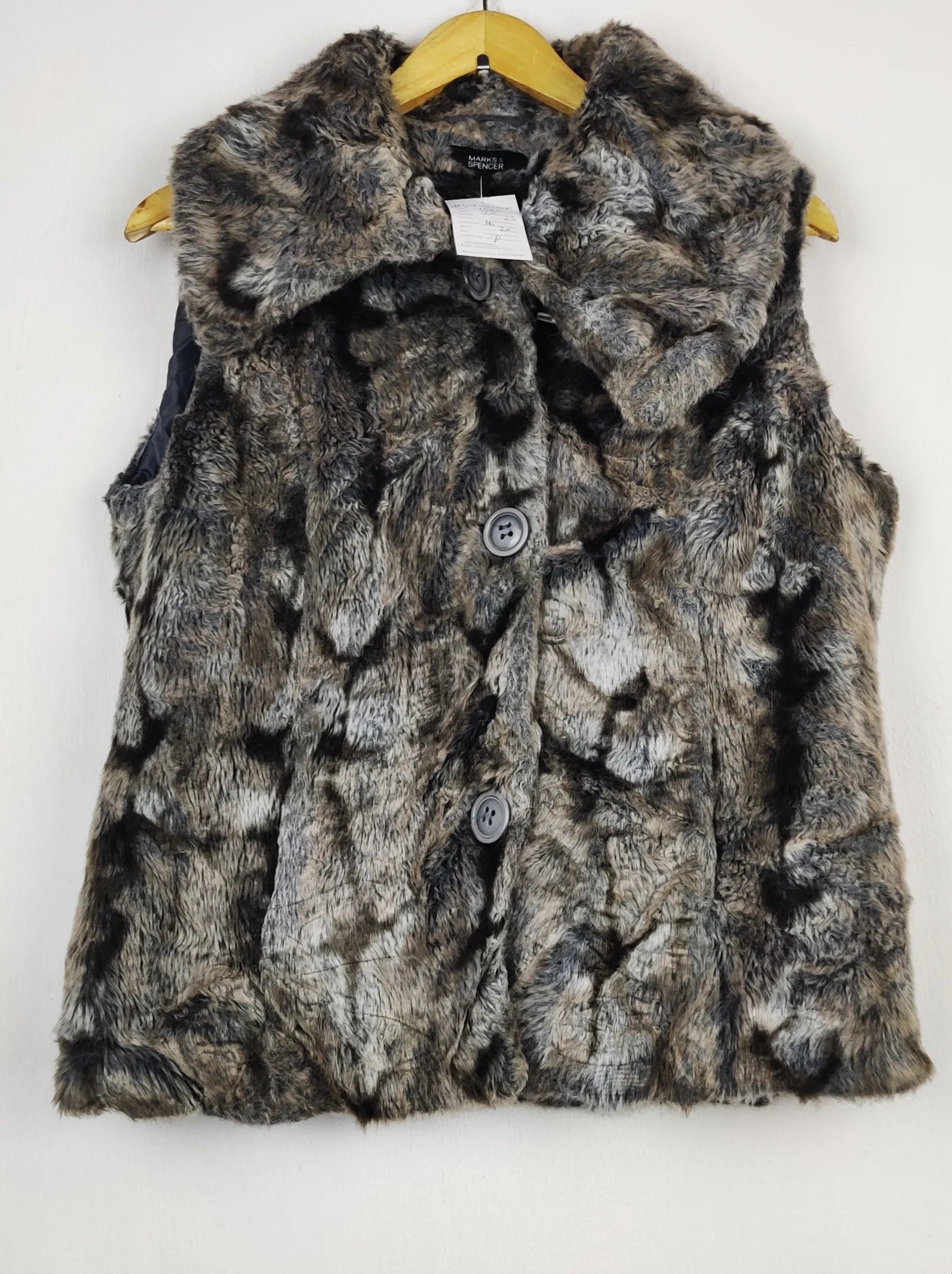 Buy online pre-used pre-loved 100% authentic & Original branded Marks & Spencer (JKT-1522) available in Pakistan. Top international brands avilable.