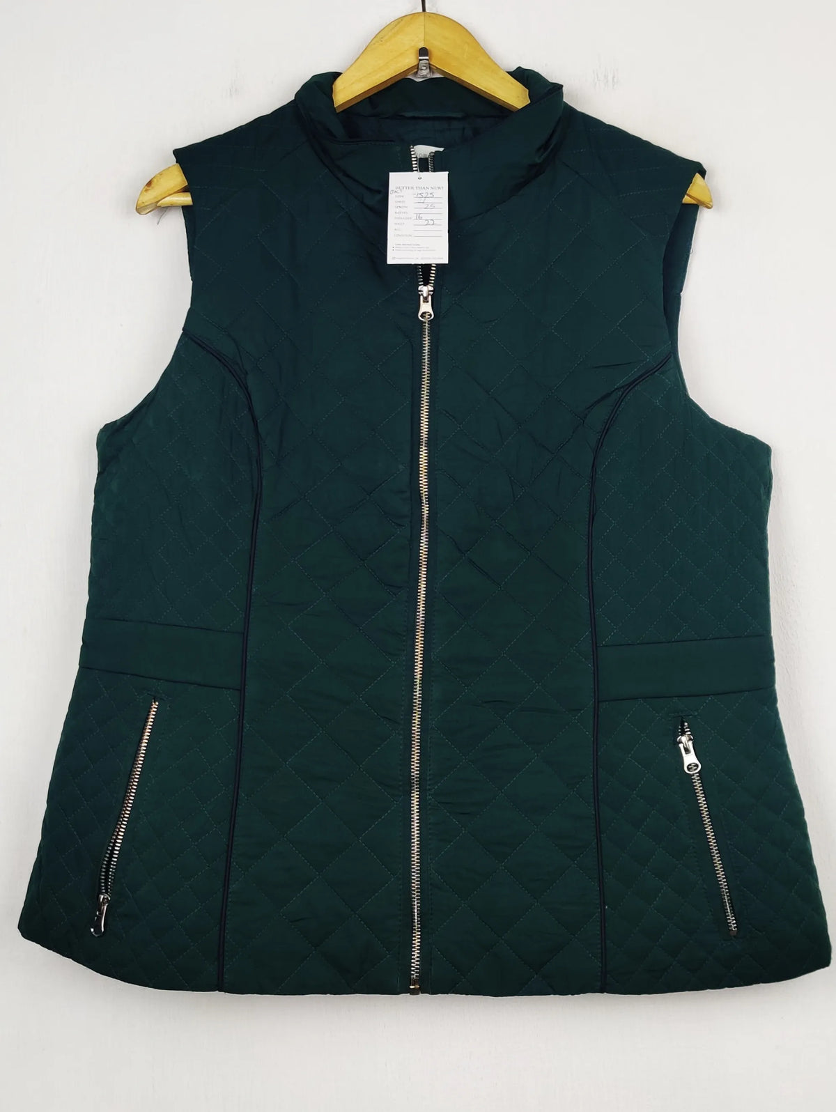 Buy online pre-used pre-loved 100% authentic & Original branded New Year & Company (JKT-1525) available in Pakistan. Top international brands avilable.