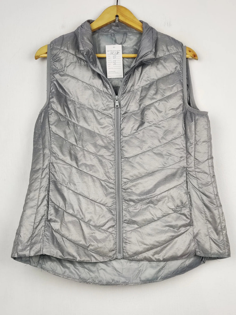 Buy online pre-used pre-loved 100% authentic & Original branded Primark (JKT-1529) available in Pakistan. Top international brands avilable.