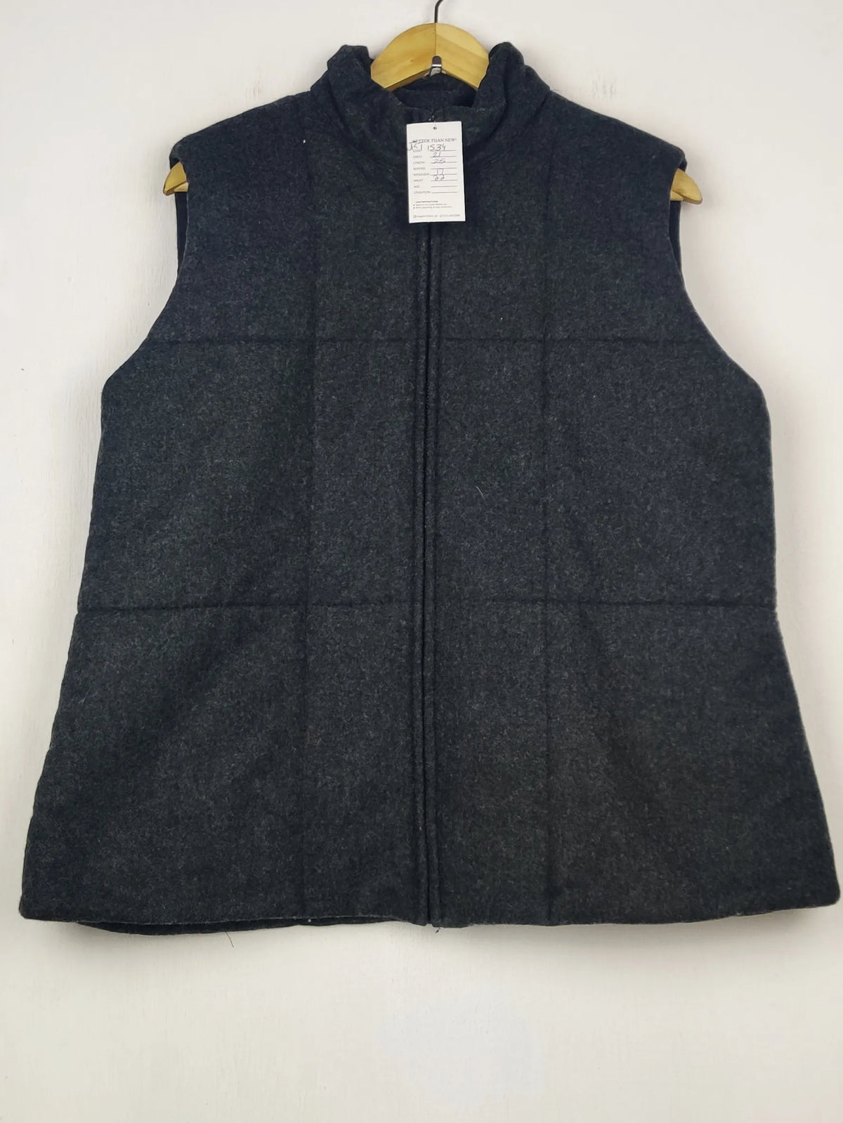 Buy online pre-used pre-loved 100% authentic & Original branded Marks & Spencer (JKT-1534) available in Pakistan. Top international brands avilable.