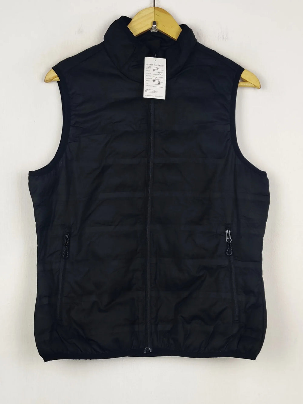 Buy online pre-used pre-loved 100% authentic & Original branded Regatta (JKT-1540) available in Pakistan. Top international brands avilable.