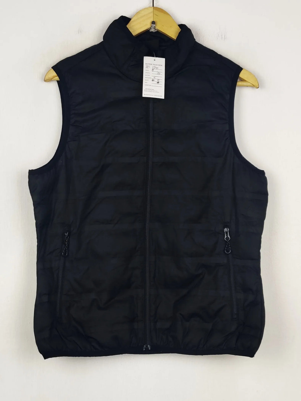 Buy online pre-used pre-loved 100% authentic & Original branded Regatta (JKT-1540) available in Pakistan. Top international brands avilable.