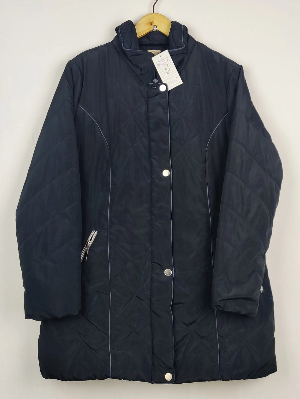 Buy online pre-used pre-loved 100% authentic & Original branded Eniko (JKT-1557) available in Pakistan. Top international brands avilable.