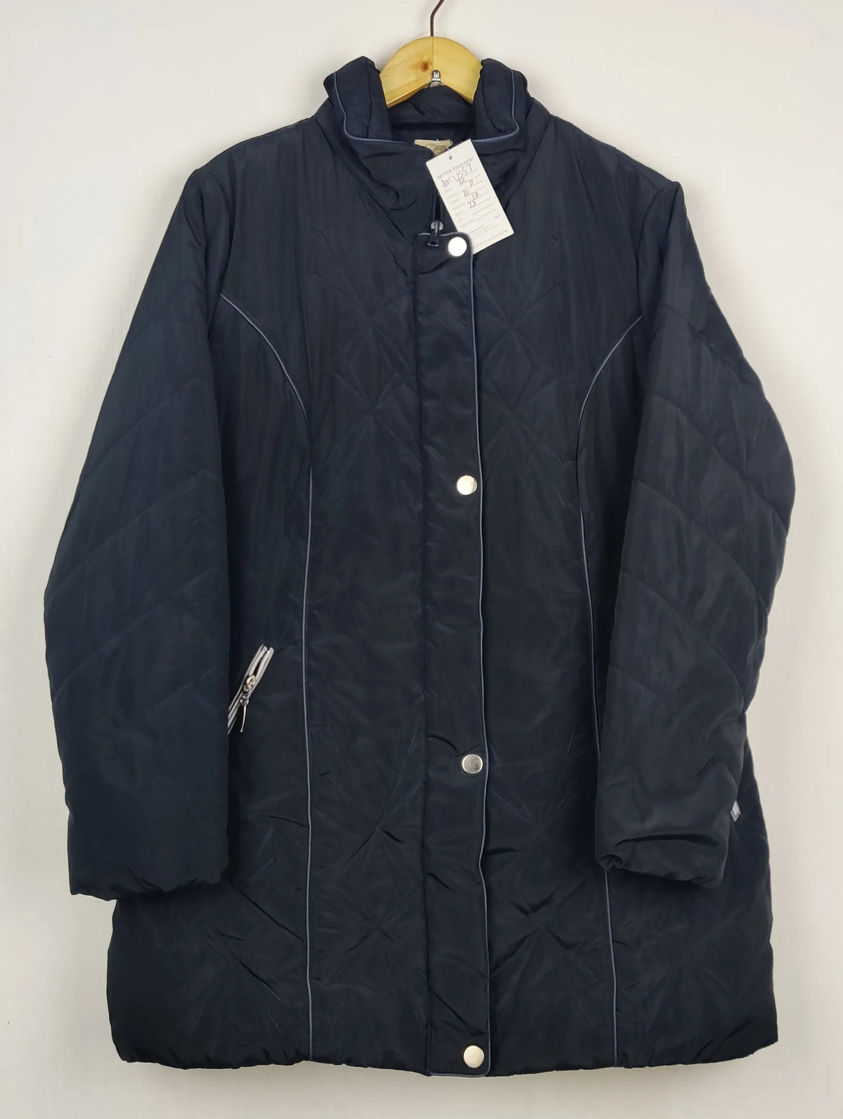 Buy online pre-used pre-loved 100% authentic & Original branded Eniko (JKT-1557) available in Pakistan. Top international brands avilable.