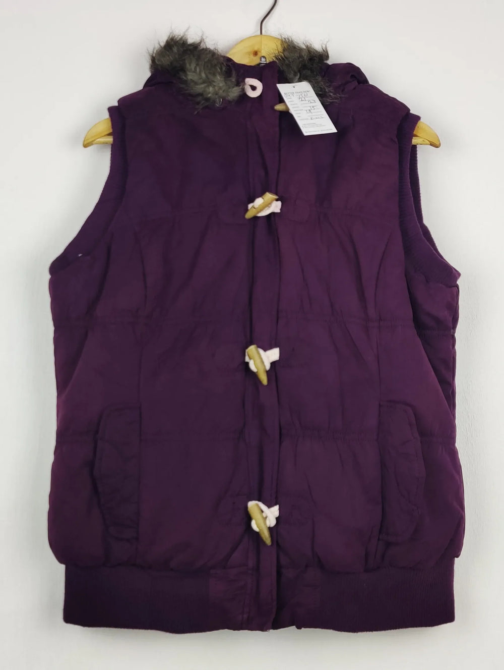 Buy online pre-used pre-loved 100% authentic & Original branded Jaithful (JKT-1561) available in Pakistan. Top international brands avilable.
