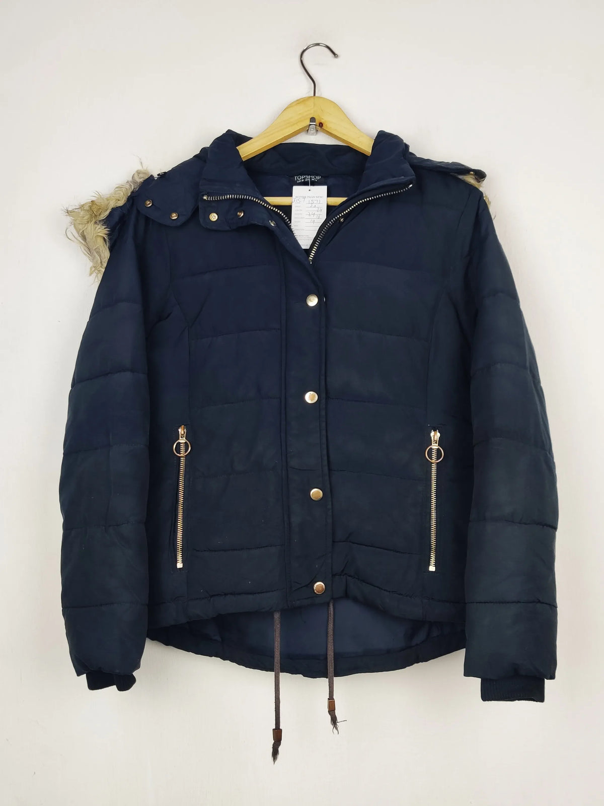 Buy online pre-used pre-loved 100% authentic & Original branded Topshop (JKT-1571) available in Pakistan. Top international brands avilable.