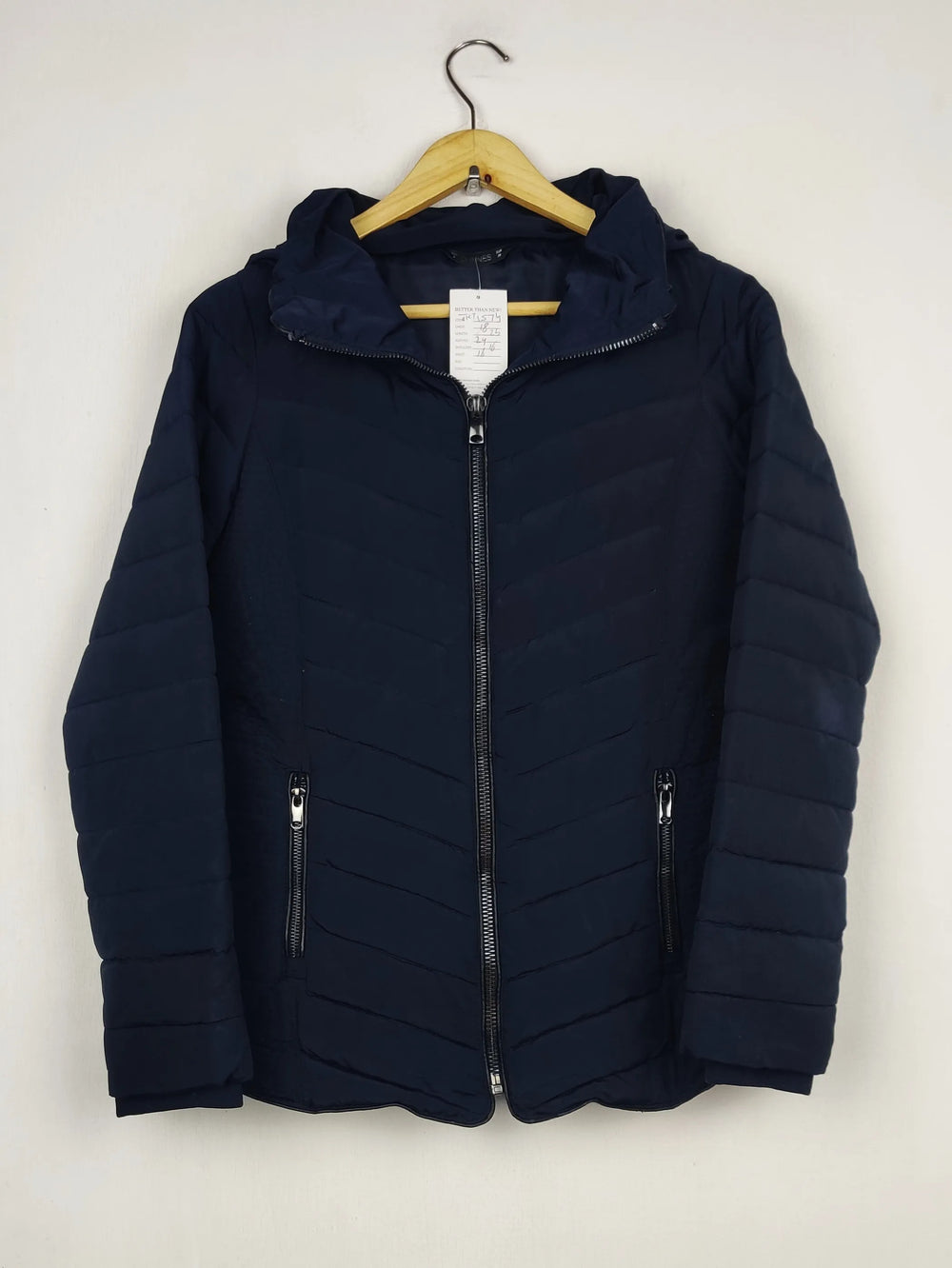 Buy online pre-used pre-loved 100% authentic & Original branded Dunnes Stores (JKT-1574) available in Pakistan. Top international brands avilable.