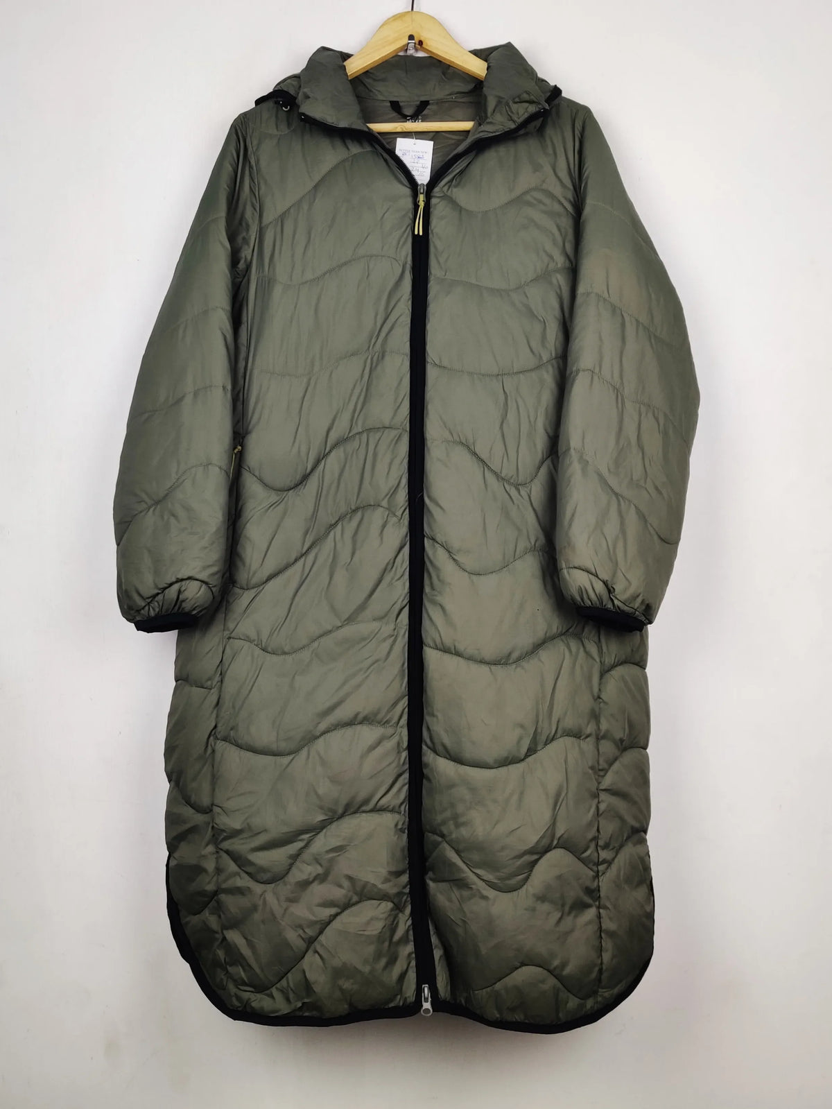 Buy online pre-used pre-loved 100% authentic & Original branded Good Move (JKT-1583) available in Pakistan. Top international brands avilable.