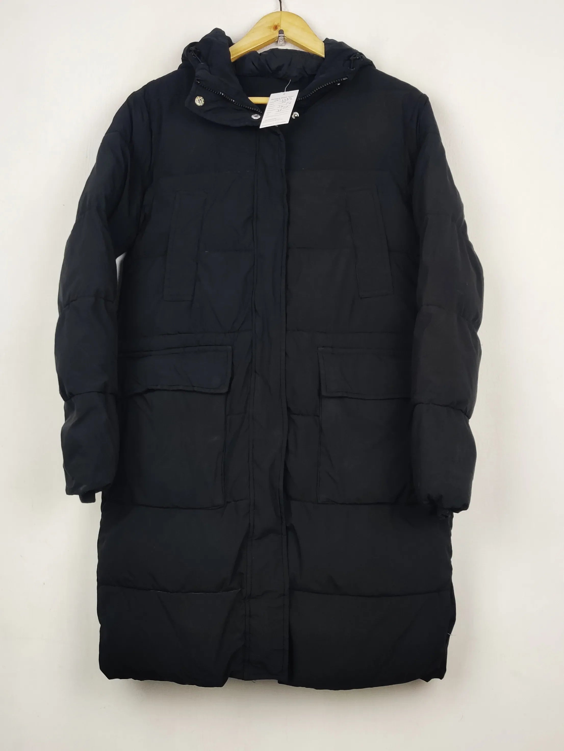 Buy online pre-used pre-loved 100% authentic & Original branded Marks & Spencer (JKT-1589) available in Pakistan. Top international brands avilable.