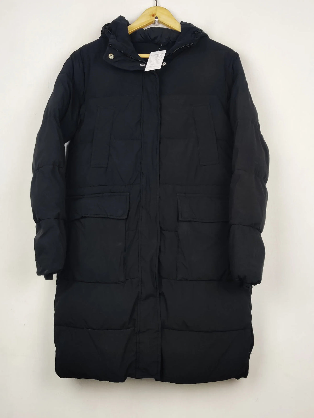 Buy online pre-used pre-loved 100% authentic & Original branded Marks & Spencer (JKT-1589) available in Pakistan. Top international brands avilable.