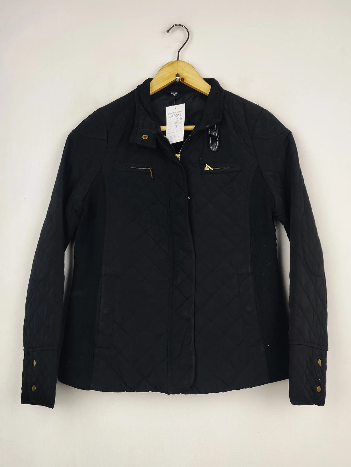 Buy online pre-used pre-loved 100% authentic & Original branded F&F (JKT-1597) available in Pakistan. Top international brands avilable.