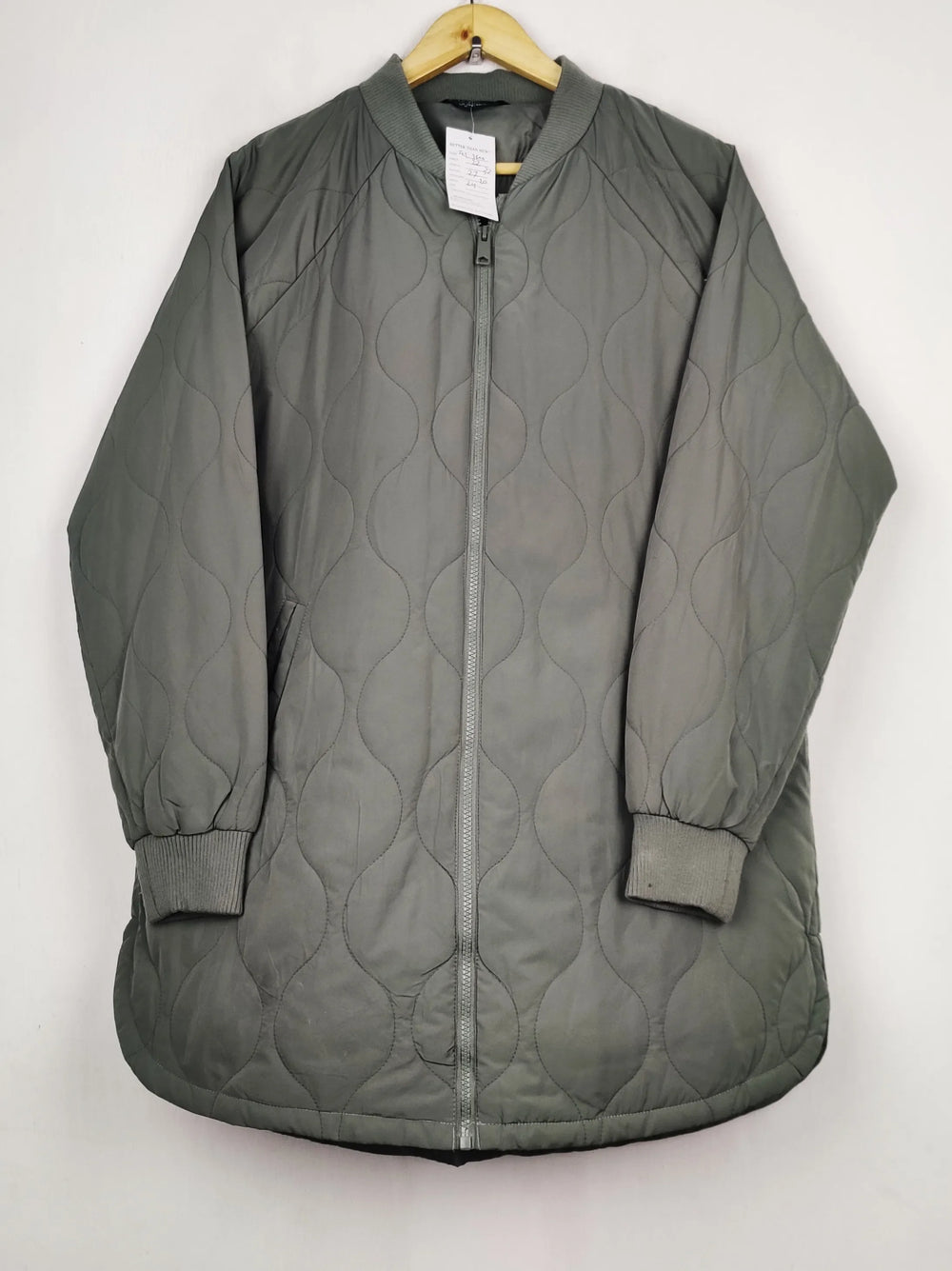 Buy online pre-used pre-loved 100% authentic & Original branded Dunnes Stores (JKT-1600) available in Pakistan. Top international brands avilable.