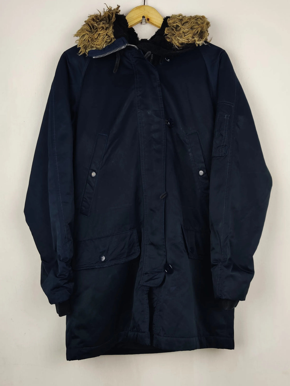 Buy online pre-used pre-loved 100% authentic & Original branded Gap (JKT-1602) available in Pakistan. Top international brands avilable.