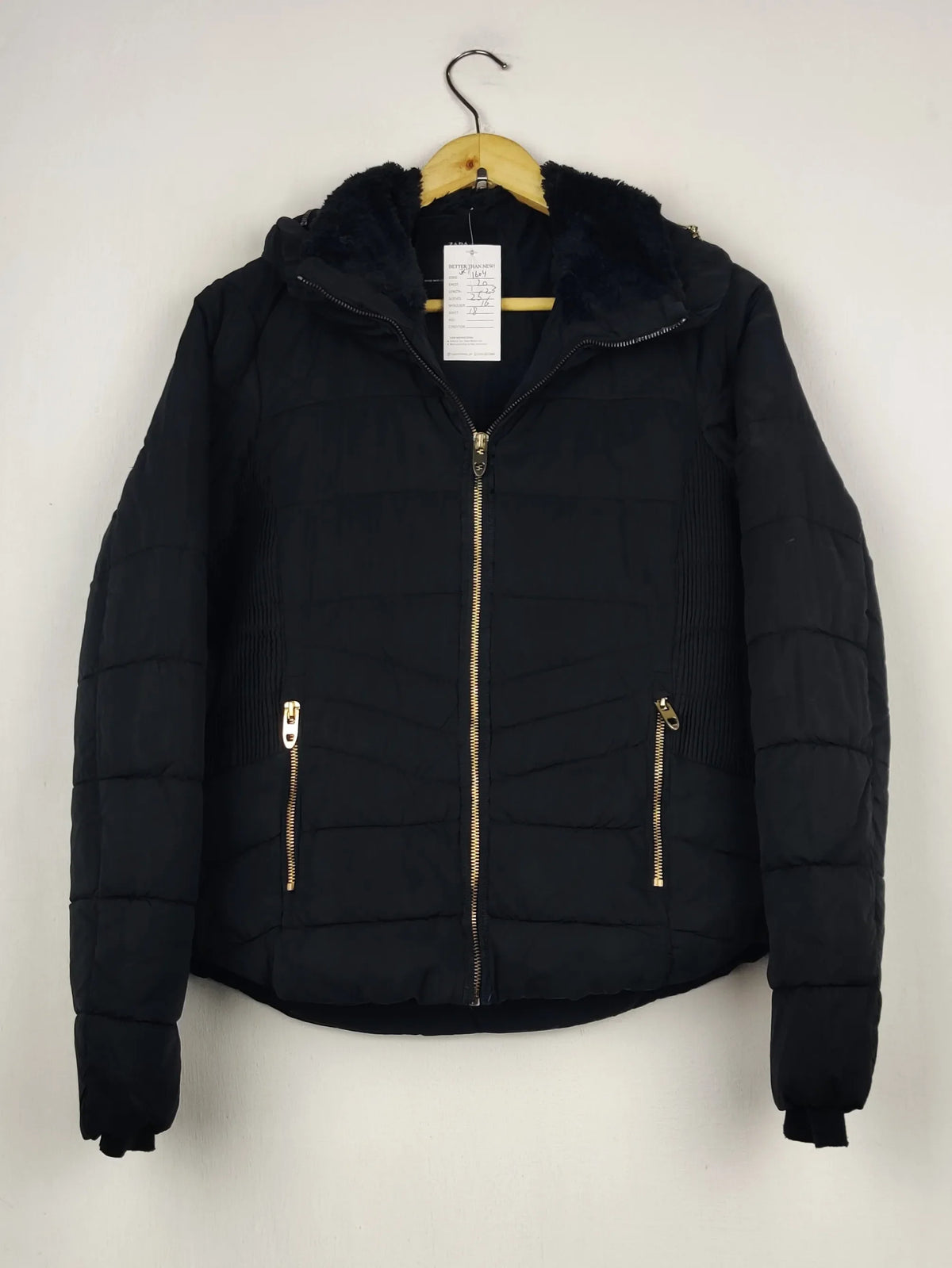 Buy online pre-used pre-loved 100% authentic & Original branded Zara (JKT-1604) available in Pakistan. Top international brands avilable.