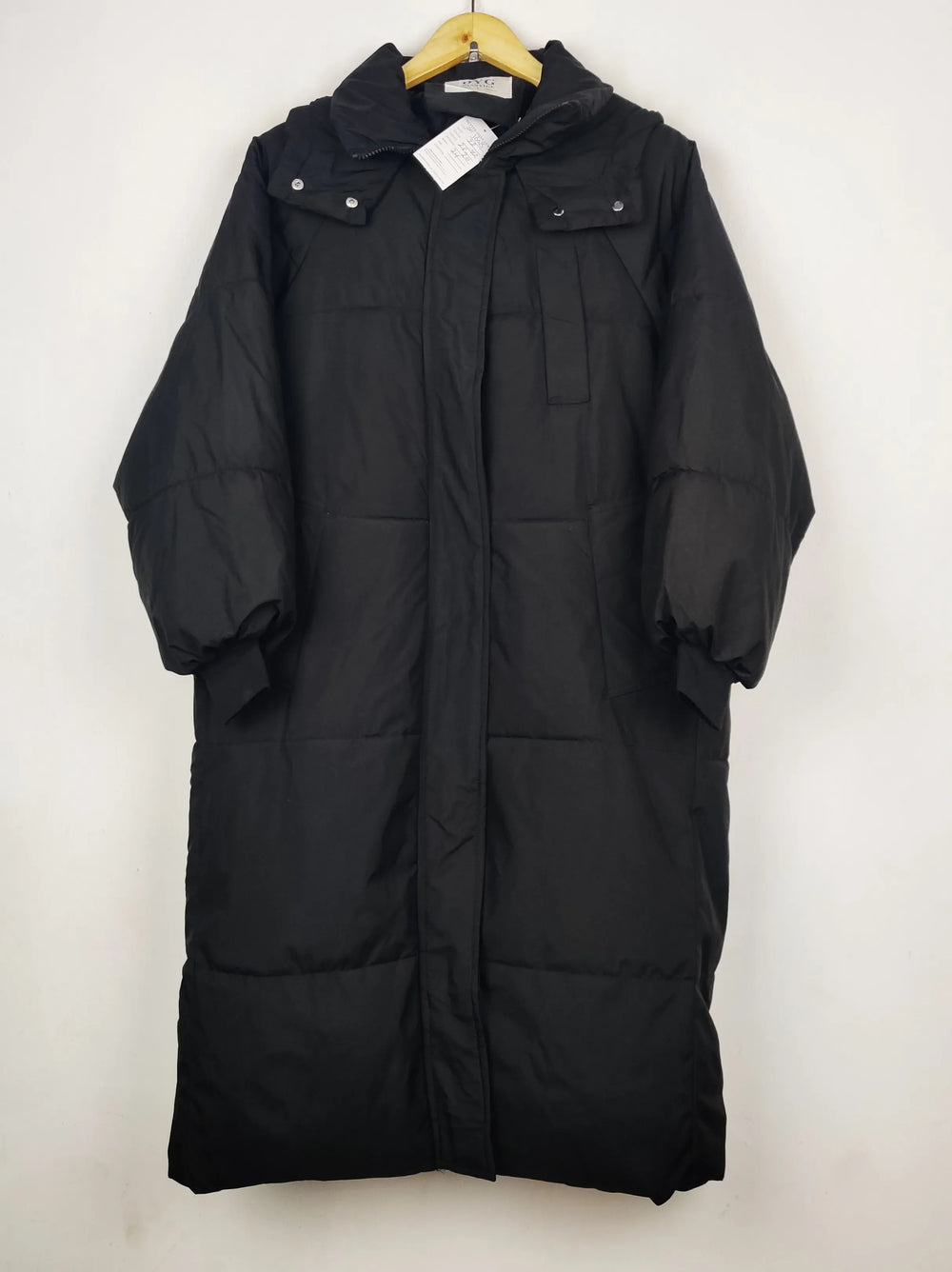 Buy online pre-used pre-loved 100% authentic & Original branded Dyg (JKT-1608) available in Pakistan. Top international brands avilable.