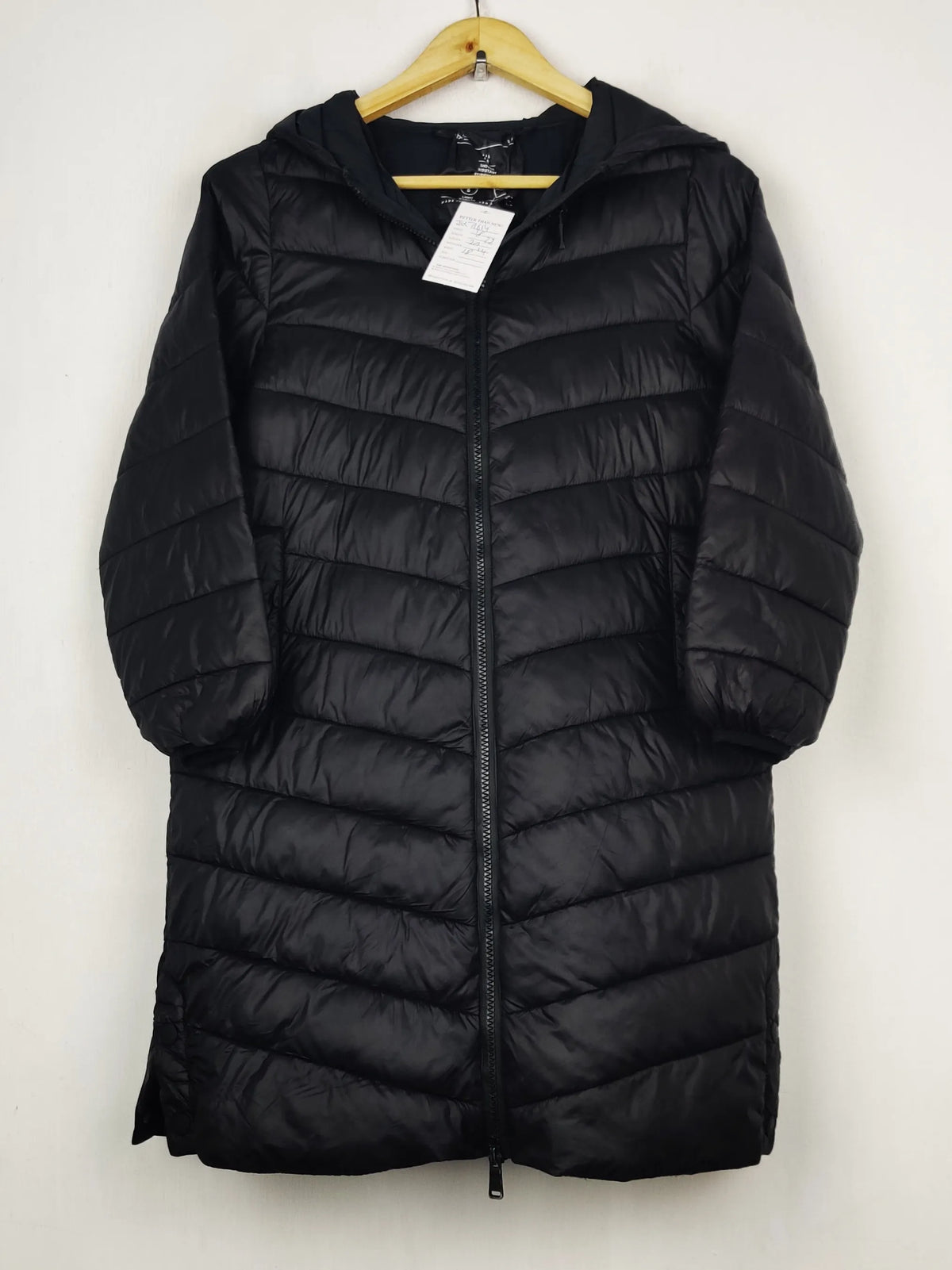 Buy online pre-used pre-loved 100% authentic & Original branded Marks & Spencer (JKT-1614) available in Pakistan. Top international brands avilable.