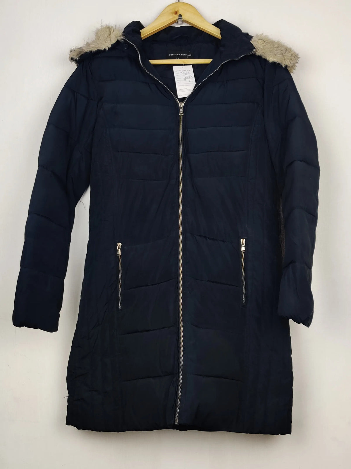 Buy online pre-used pre-loved 100% authentic & Original branded Dorothy Perkins (JKT-1621) available in Pakistan. Top international brands avilable.