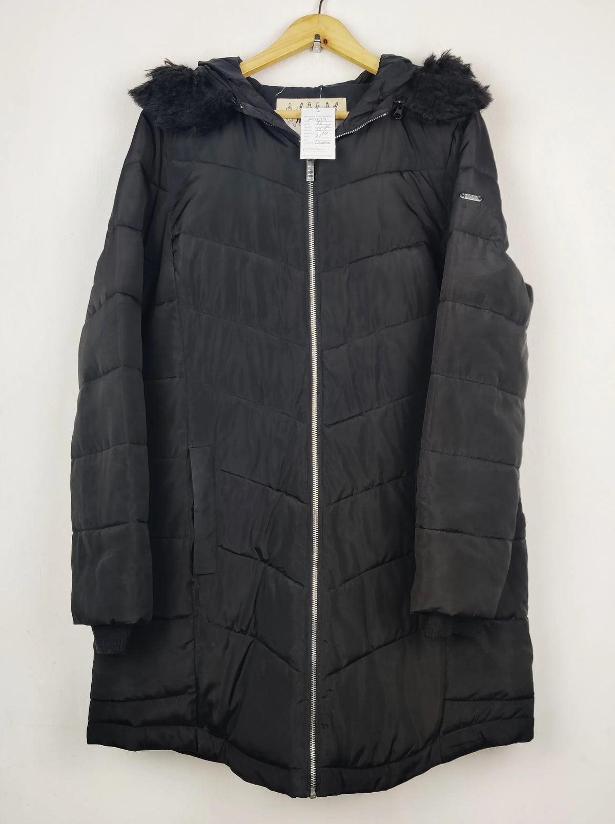 Buy online pre-used pre-loved 100% authentic & Original branded Elle (JKT-1629) available in Pakistan. Top international brands avilable.