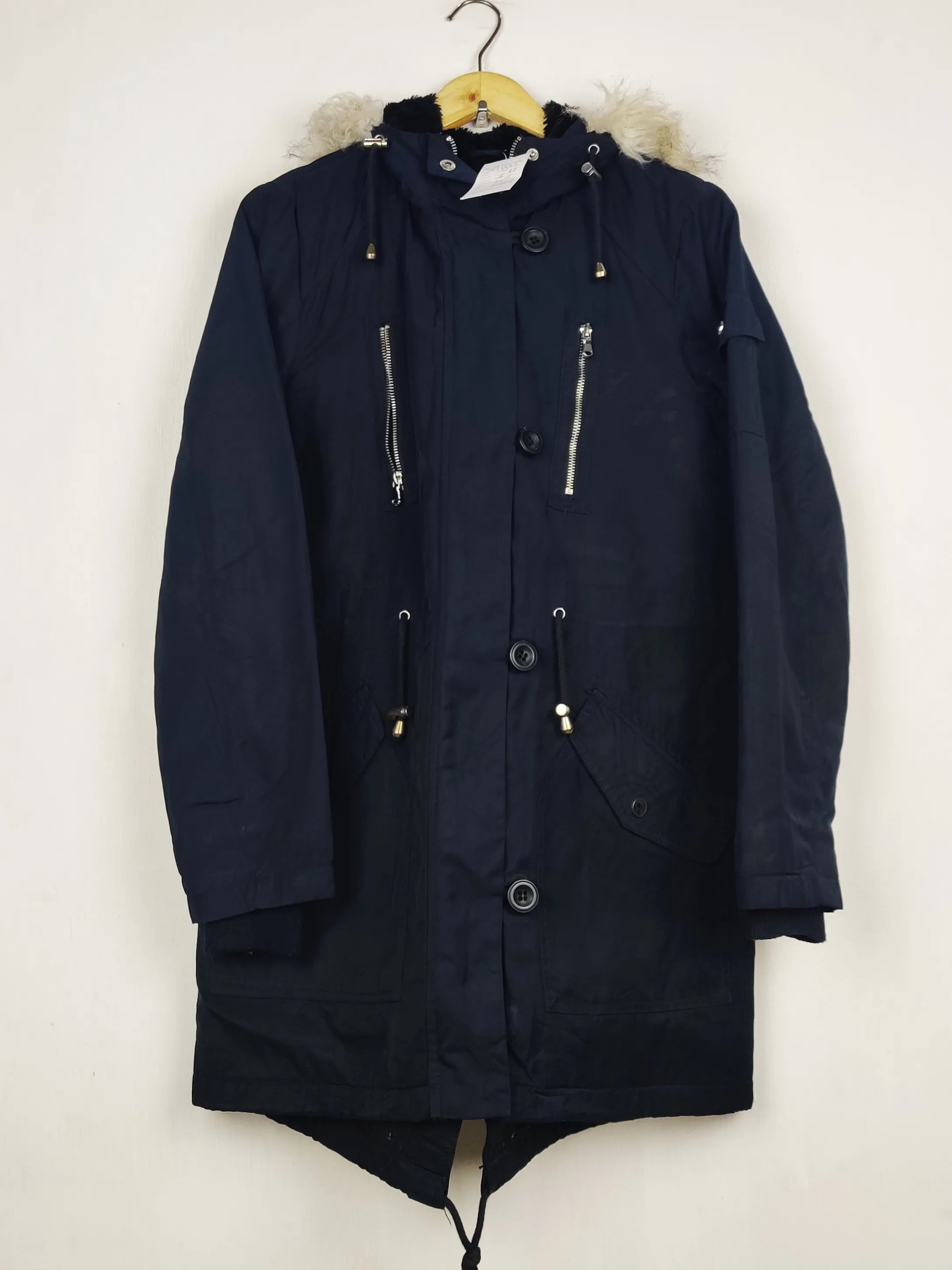 Buy online pre-used pre-loved 100% authentic & Original branded George (JKT-1637) available in Pakistan. Top international brands avilable.