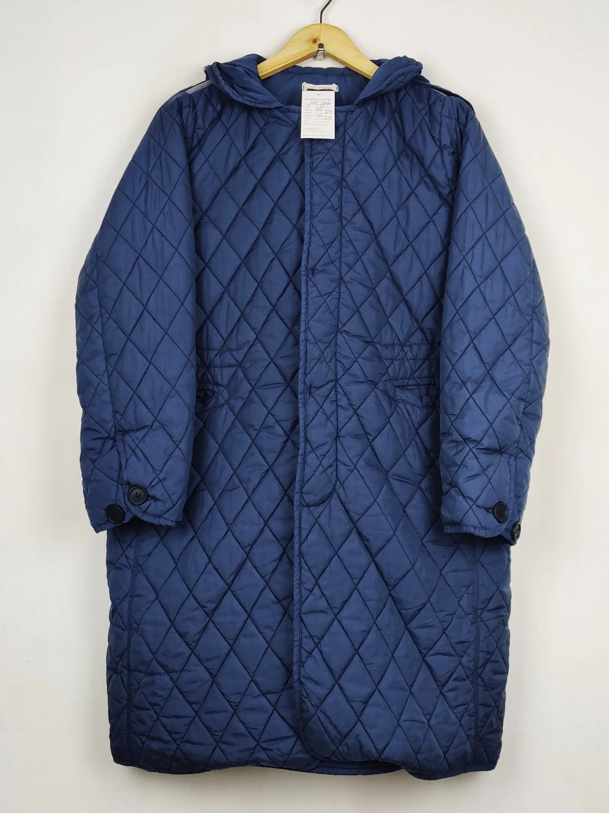 Buy online pre-used pre-loved 100% authentic & Original branded Unknown Brand (JKT-1640) available in Pakistan. Top international brands avilable.