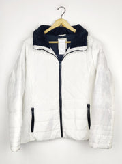 Buy online pre-used pre-loved 100% authentic & Original branded Outerwear (JKT-1646) available in Pakistan. Top international brands avilable.