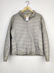 Buy online pre-used pre-loved 100% authentic & Original branded Primark (JKT-1648) available in Pakistan. Top international brands avilable.