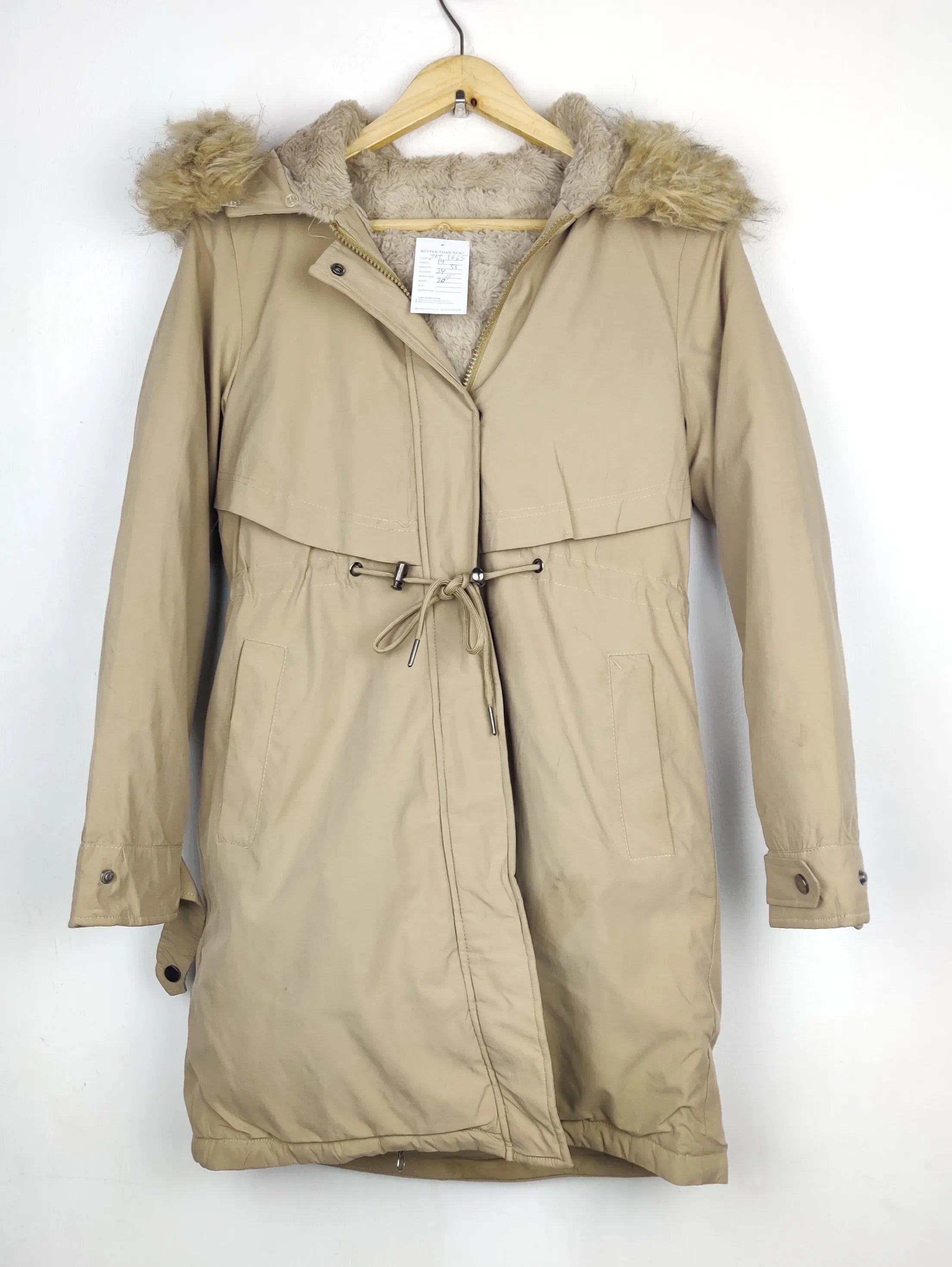 Buy online pre-used pre-loved 100% authentic & Original branded Shein (JKT-1665) available in Pakistan. Top international brands avilable.
