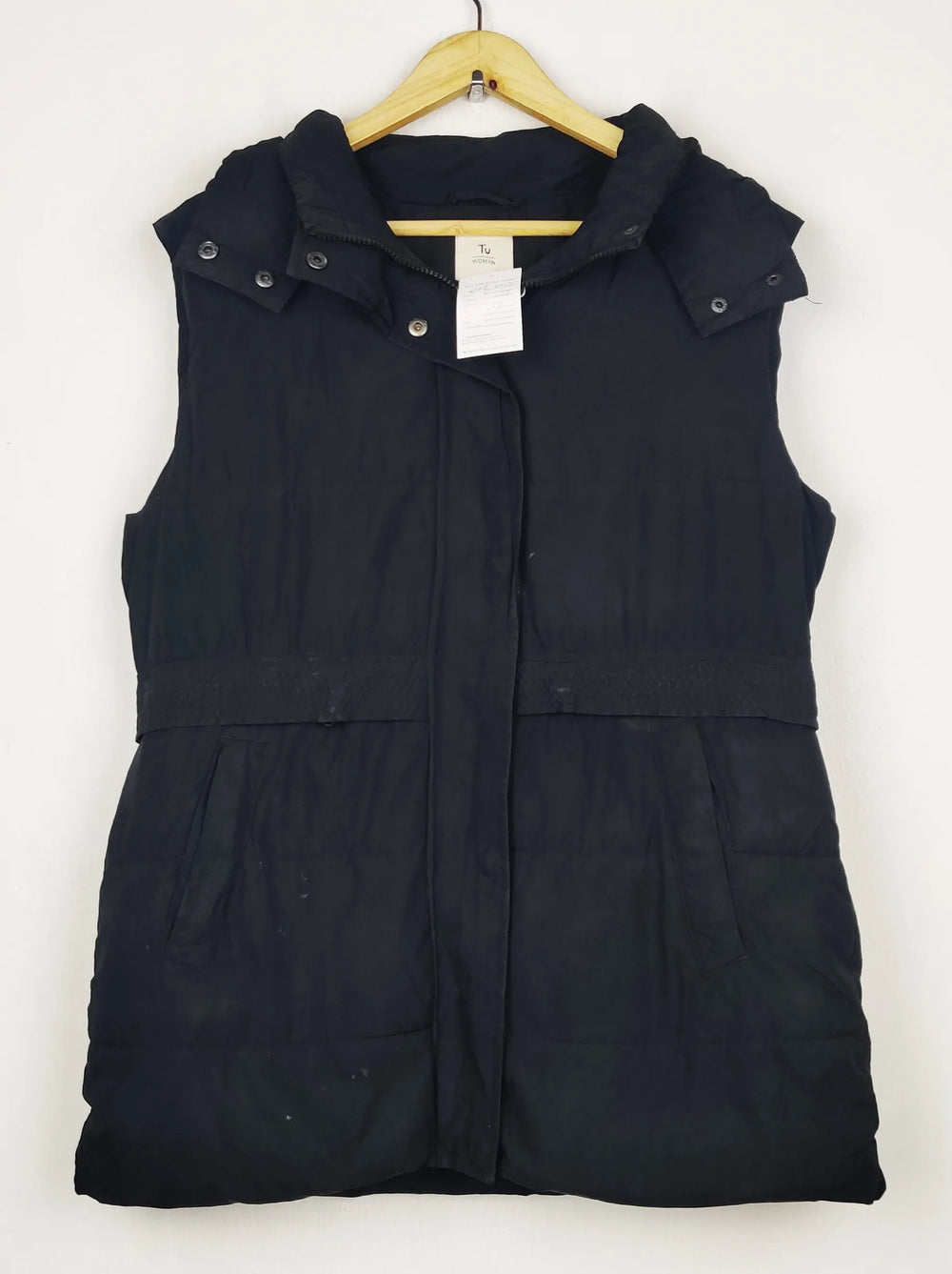 Buy online pre-used pre-loved 100% authentic & Original branded Tu (JKT-1675) available in Pakistan. Top international brands avilable.