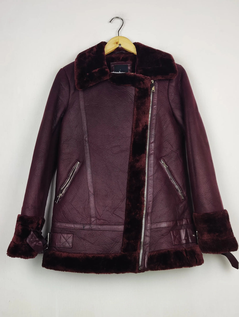 Buy online pre-used pre-loved 100% authentic & Original branded River Island (JKT-1687) available in Pakistan. Top international brands avilable.