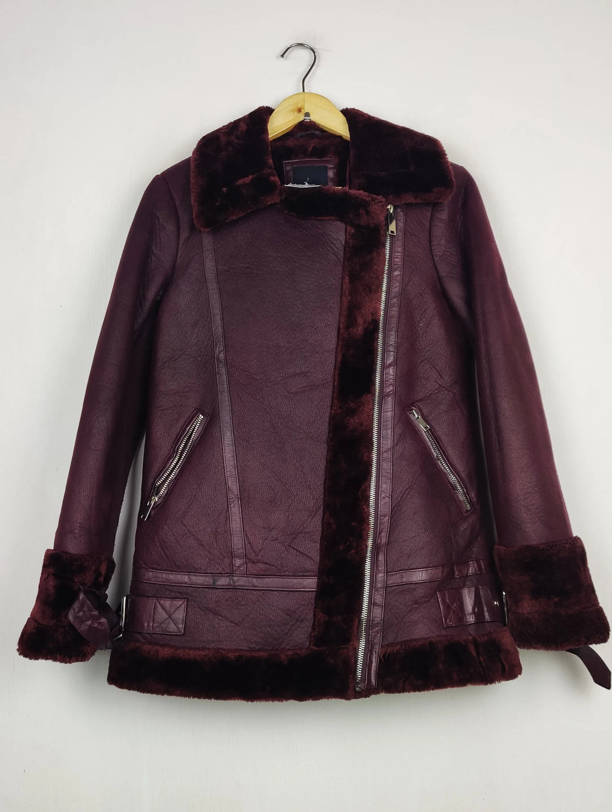 Buy online pre-used pre-loved 100% authentic & Original branded River Island (JKT-1687) available in Pakistan. Top international brands avilable.