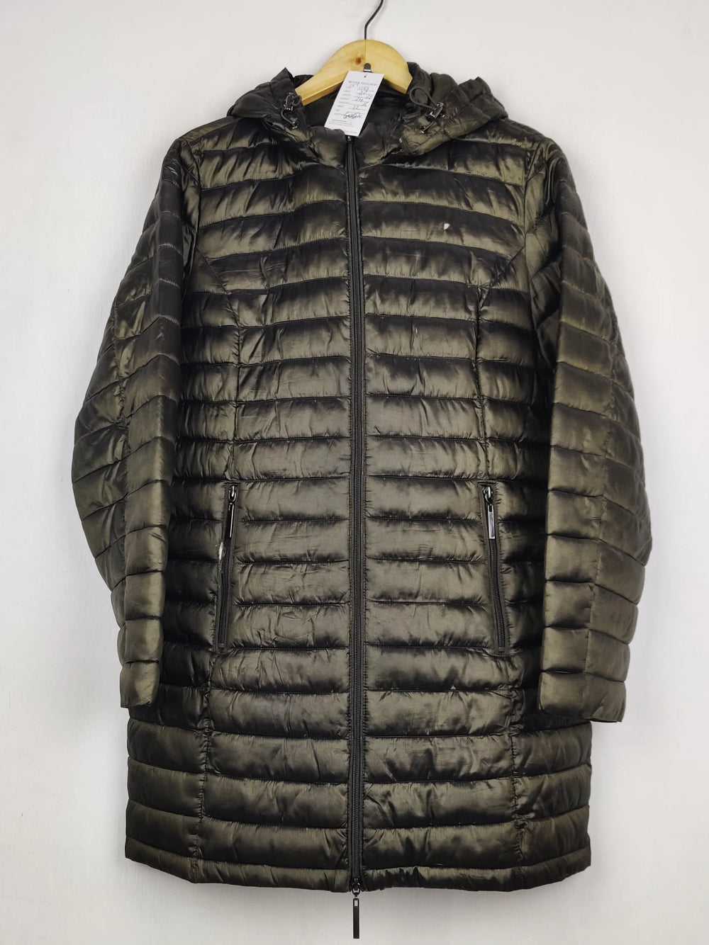 Buy online pre-used pre-loved 100% authentic & Original branded Roman (JKT-1688) available in Pakistan. Top international brands avilable.
