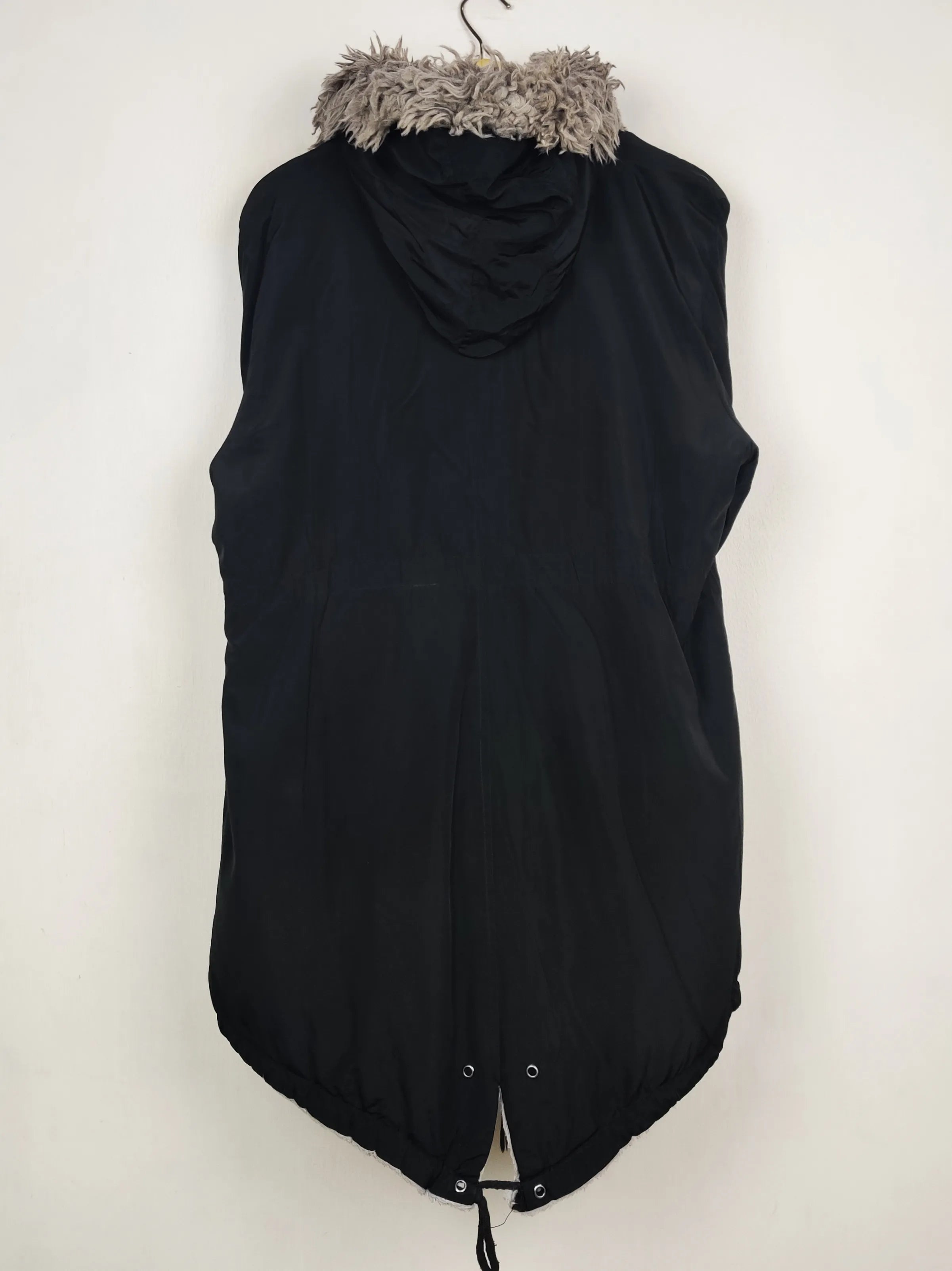 Roiii (JKT-1694)