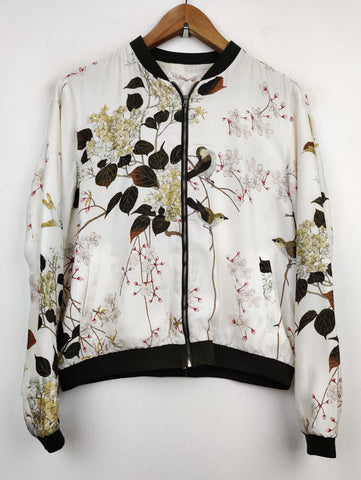 Buy online pre-used pre-loved 100% authentic & Original branded Trf Outerwear (JKT-527) available in Pakistan. Top international brands avilable.