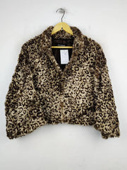 Buy online pre-used pre-loved 100% authentic & Original branded Atmosphere (JKT-541) available in Pakistan. Top international brands avilable.