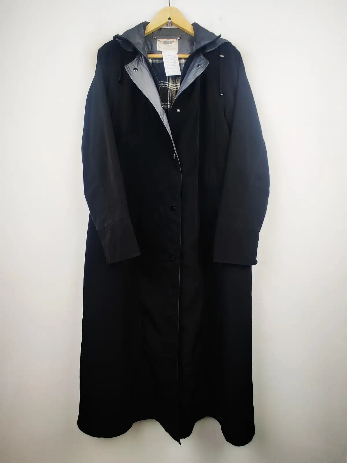Buy online pre-used pre-loved 100% authentic & Original branded Jacques Vert (JKT-555) available in Pakistan. Top international brands avilable.