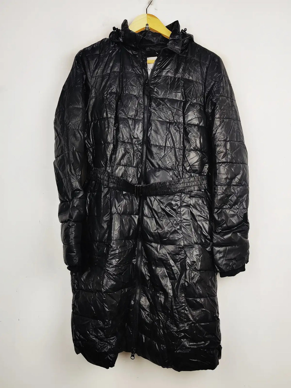 Buy online pre-used pre-loved 100% authentic & Original branded Esmara (JKT-583) available in Pakistan. Top international brands avilable.