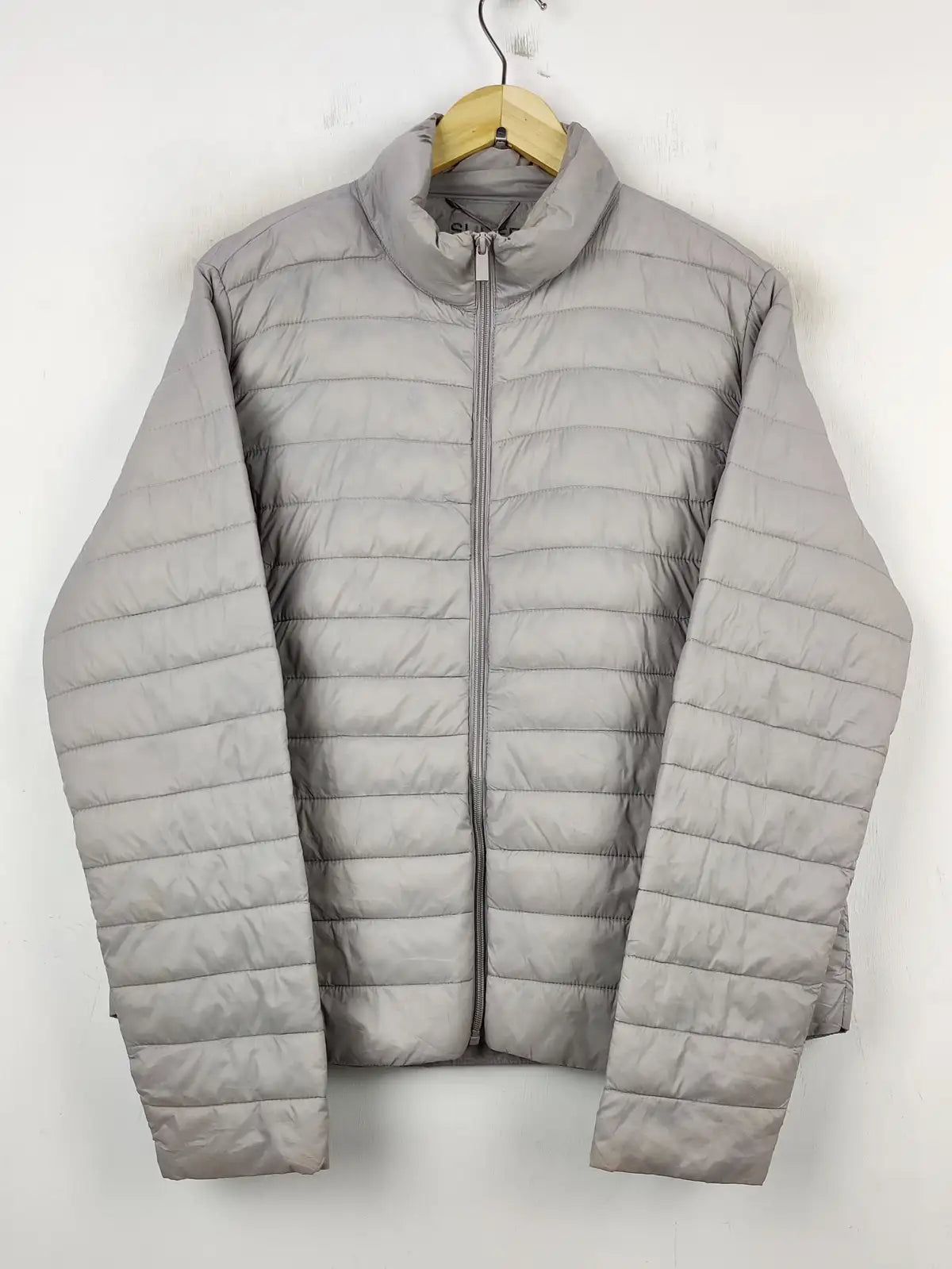 Buy online pre-used pre-loved 100% authentic & Original branded Primark (JKT-596) available in Pakistan. Top international brands avilable.