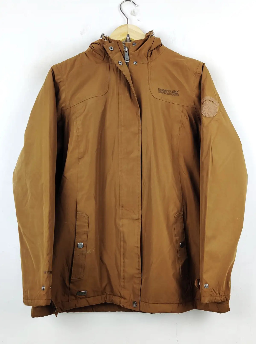 Buy online pre-used pre-loved 100% authentic & Original branded Regatta (JKT-598) available in Pakistan. Top international brands avilable.