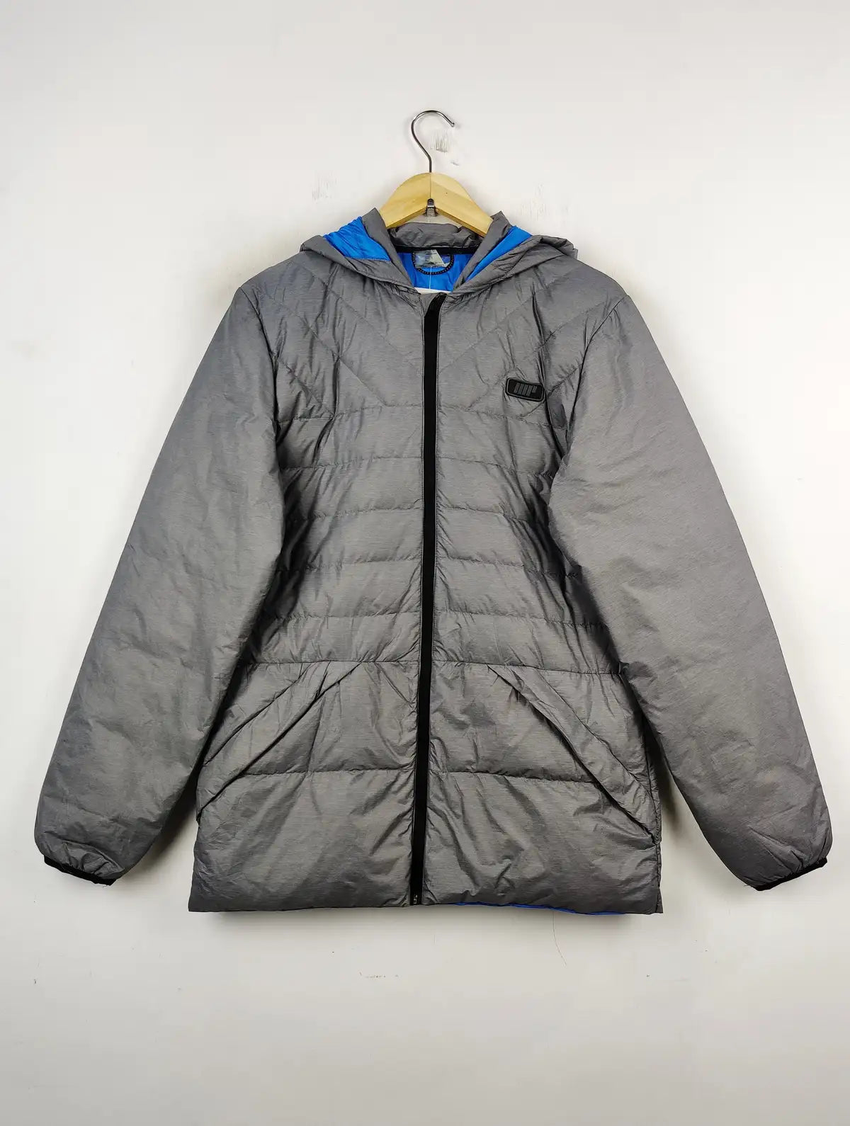 Buy online pre-used pre-loved 100% authentic & Original branded My Protein (JKT-601) available in Pakistan. Top international brands avilable.