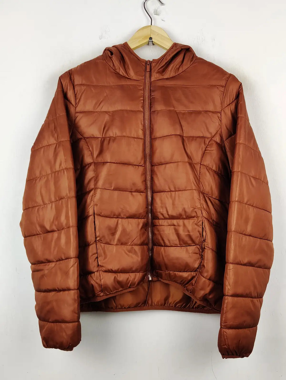 Buy online pre-used pre-loved 100% authentic & Original branded Sinsay (JKT-614) available in Pakistan. Top international brands avilable.